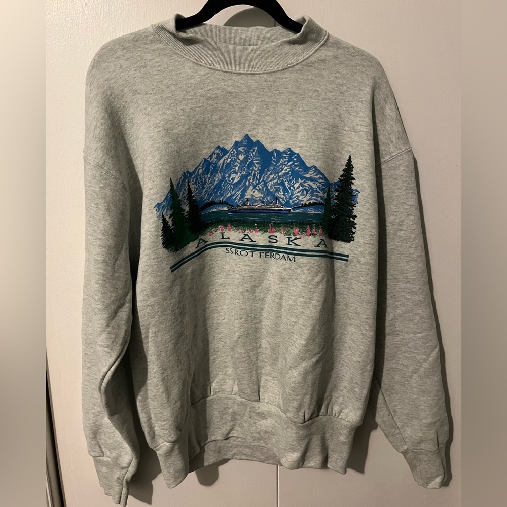 Vintage Fruit of the Loom Alaska Sweatshirt Made in Canada